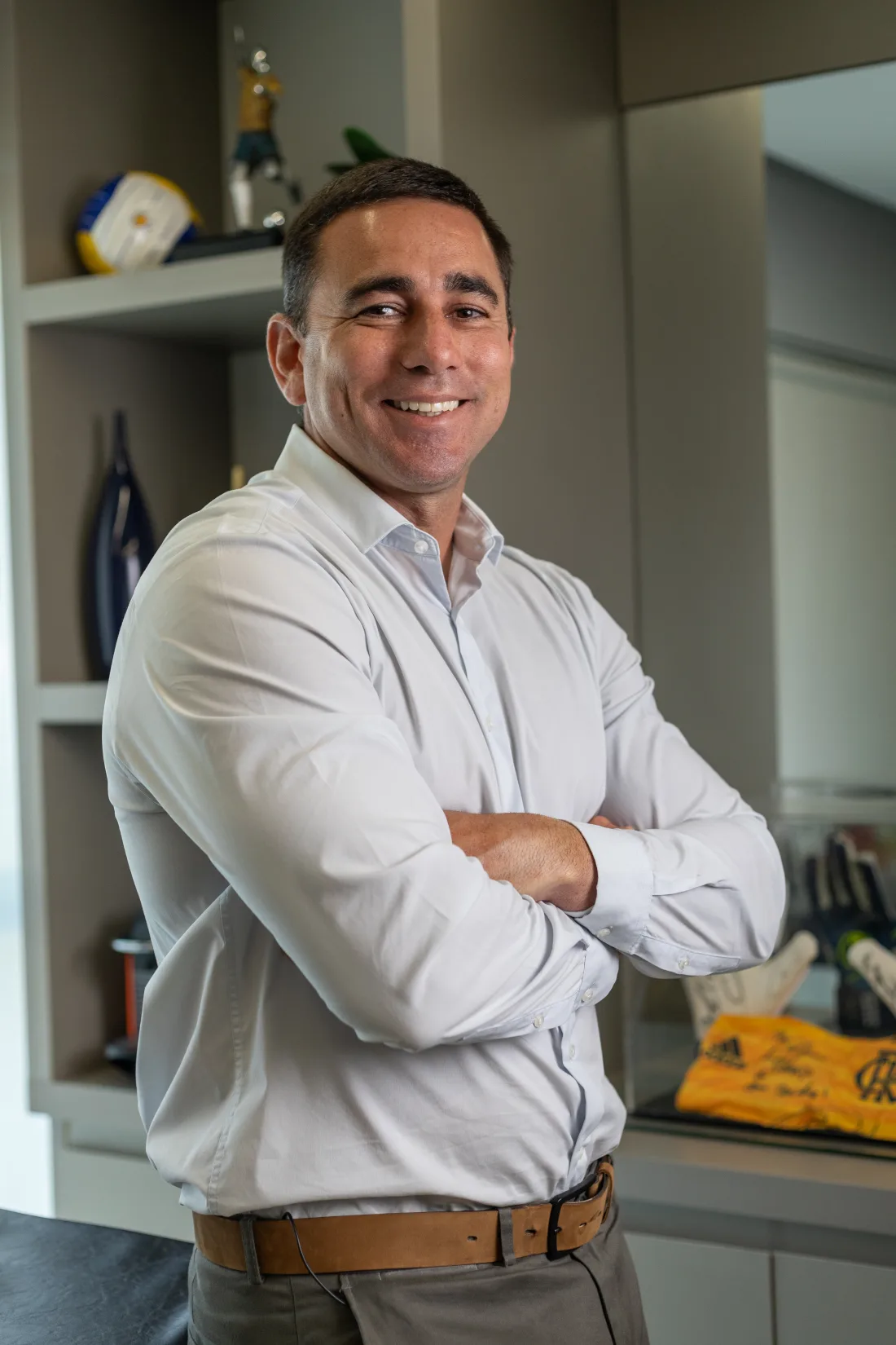 Dr. Maurício Menezes Soares